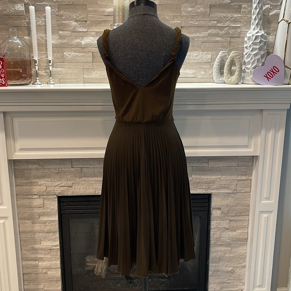 Max and Cleo Brown Pleated Midi Dress Size XS - Picture 6 of 6